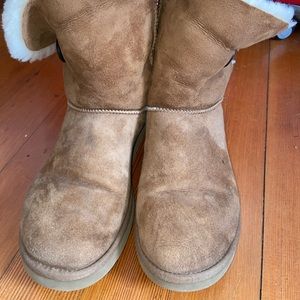 Chestnut UGG Bailey Buttons
